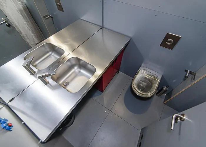 Apartman Hidden Submarine *