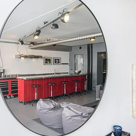 Apartment Hidden Submarine *